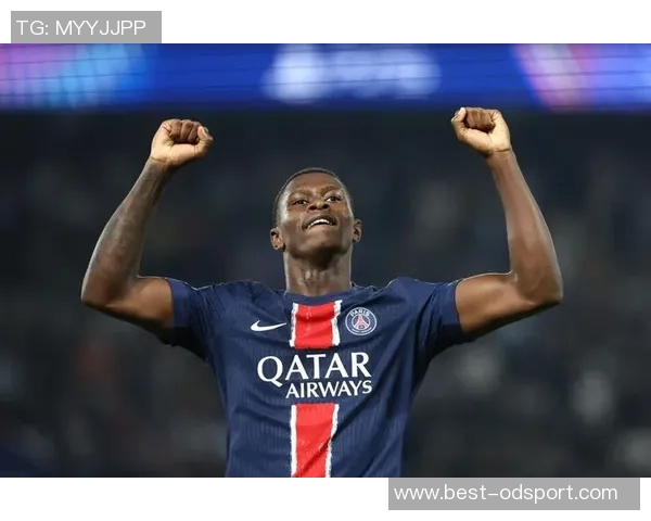 努诺门德斯任意球惊艳全场法甲官方称其为世界最佳左后卫